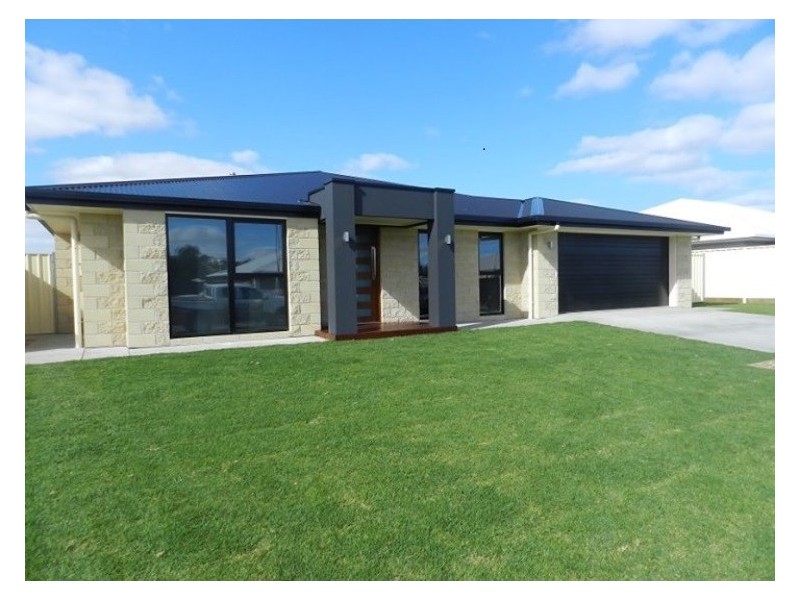 5 Lilly Pilly Court, Worrolong SA 5291