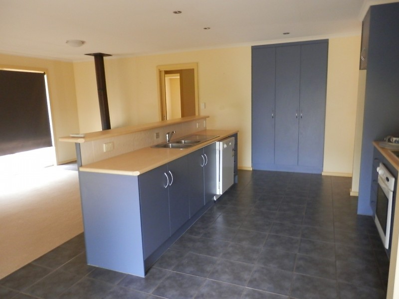 24 Black Swan Road, Nelson VIC 3292