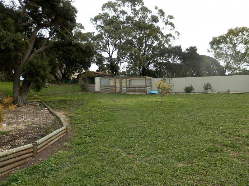 24 Black Swan Road, Nelson VIC 3292