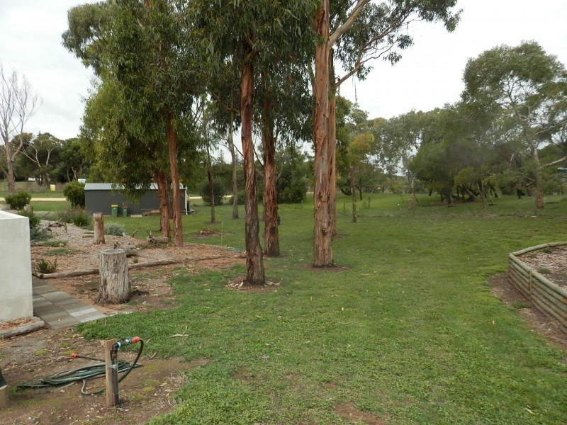 24 Black Swan Road, Nelson VIC 3292