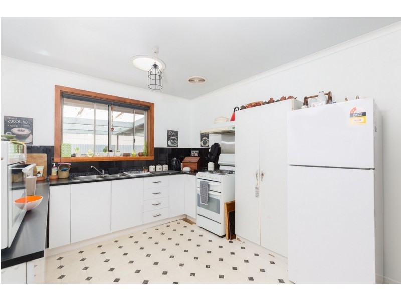 11 Gumbirra Court, Mount Gambier SA 5290