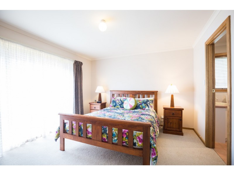 12 Lakewood Avenue, Mount Gambier SA 5290