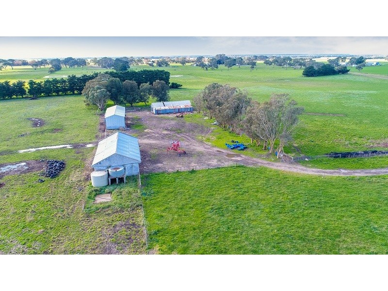 - “Meldana” Peweena Road, Mingbool SA 5291