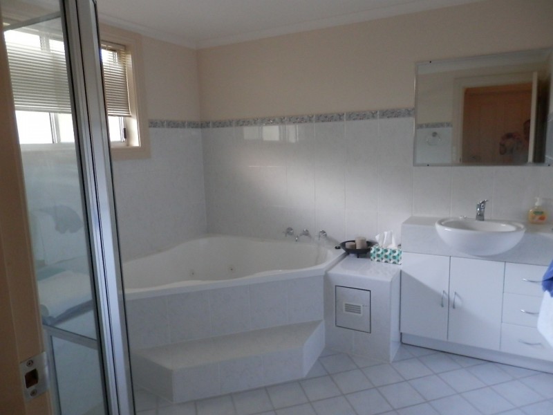 G005/3 Lake Terrace West, Mount Gambier SA 5290