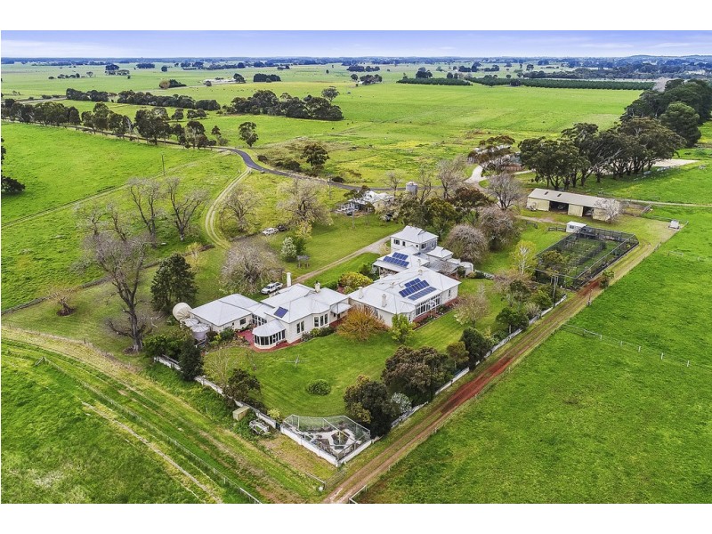 519 Peweena Road ”Peweena Station”, Mingbool SA 5291