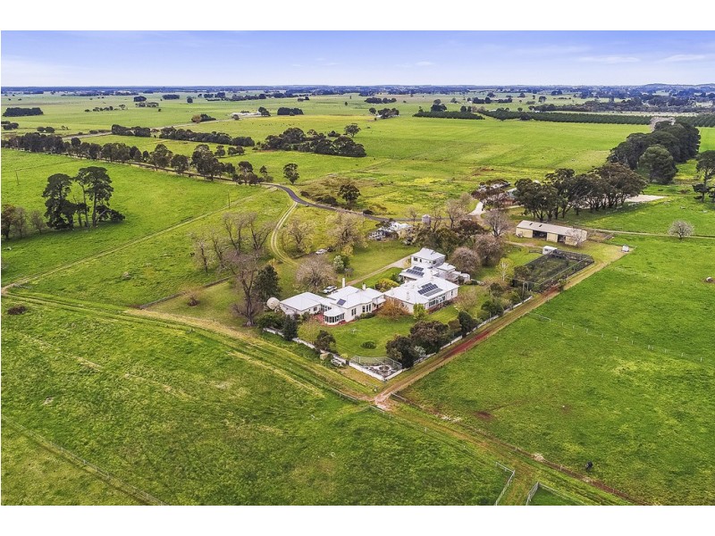 519 Peweena Road ”Peweena Station”, Mingbool SA 5291