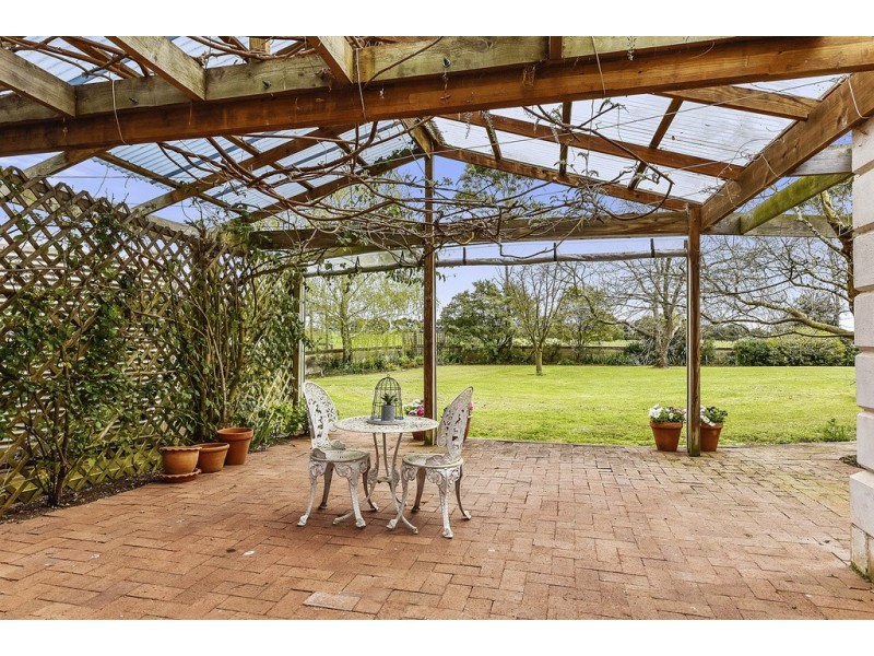 519 Peweena Road ”Peweena Station”, Mingbool SA 5291