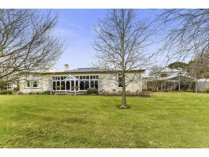 519 Peweena Road ”Peweena Station”, Mingbool SA 5291