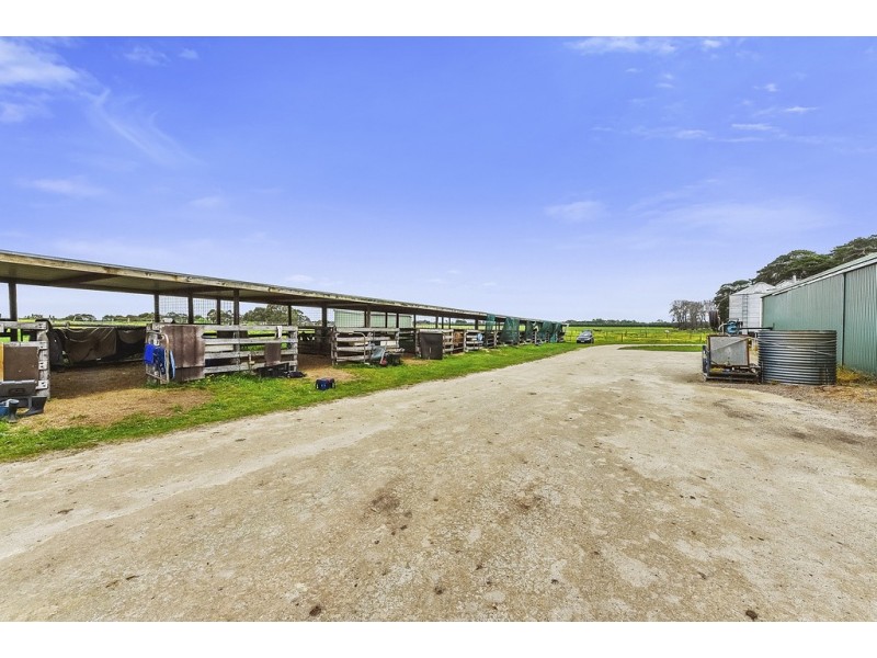 519 Peweena Road ”Peweena Station”, Mingbool SA 5291