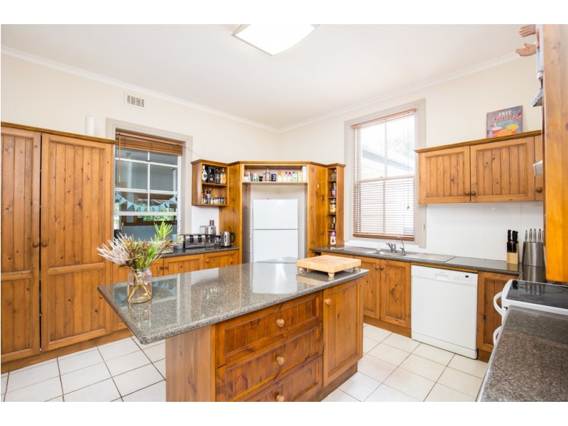 4 Queens Avenue, Mount Gambier SA 5290