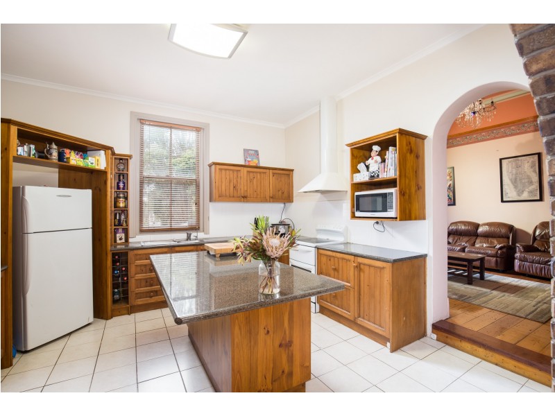 4 Queens Avenue, Mount Gambier SA 5290