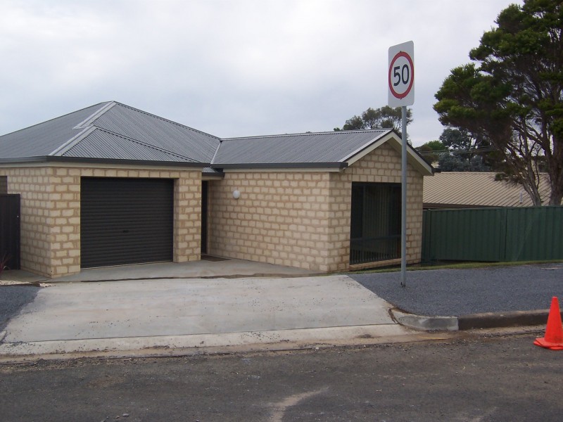 2/24 Fartch Street, Mount Gambier SA 5290