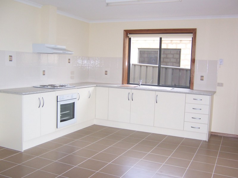 2/24 Fartch Street, Mount Gambier SA 5290