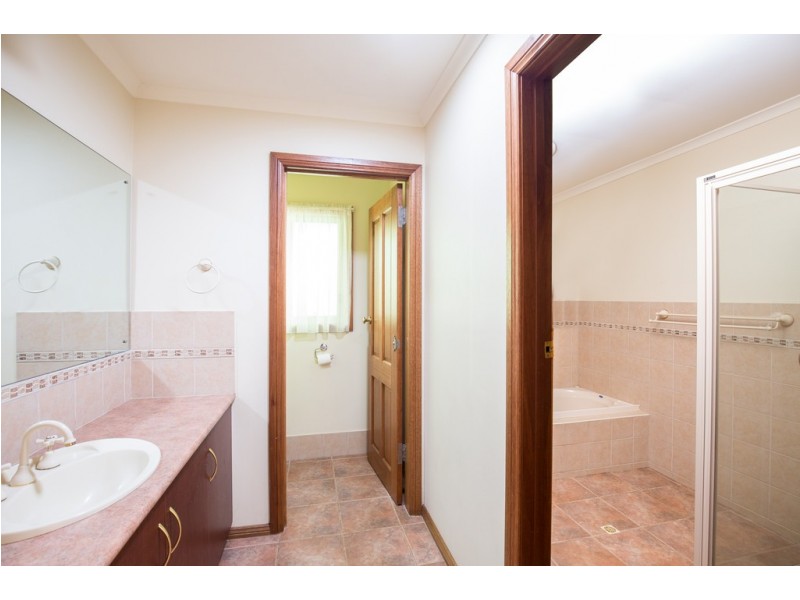 7 Chantilly Place, Mount Gambier SA 5290