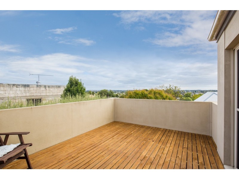 2/8 Lake Terrace West, Mount Gambier SA 5290