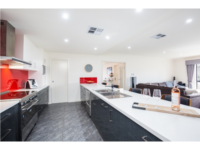 19 Queens Court, Mount Gambier SA 5290