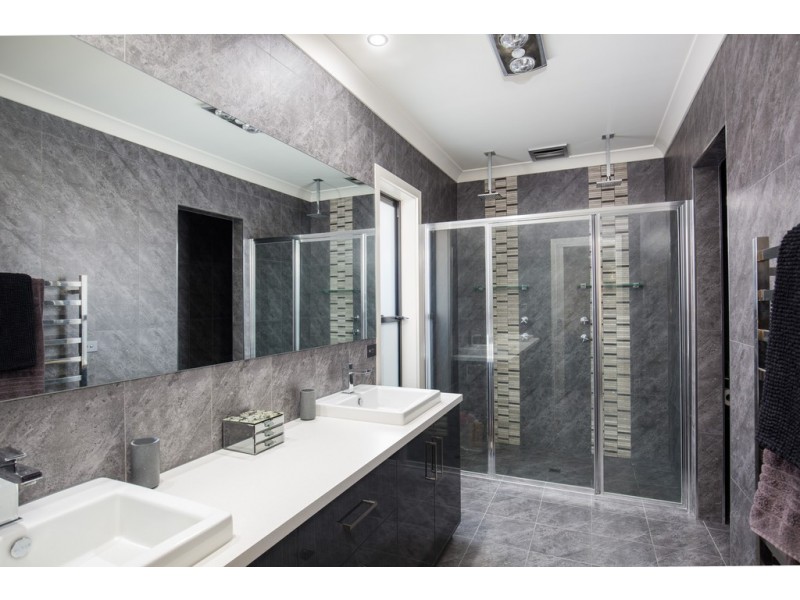 19 Queens Court, Mount Gambier SA 5290