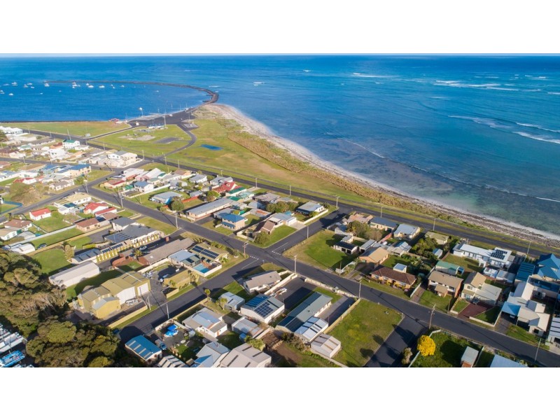 20 Compton Street, Port Macdonnell SA 5291