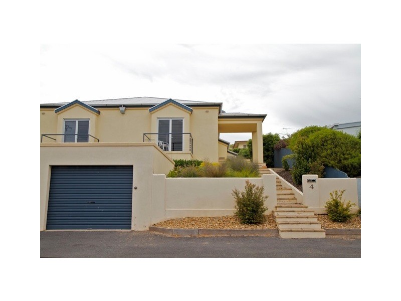 4 Boandik Terrace, Mount Gambier SA 5290