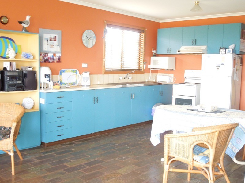 96 Sea Parade, Port Macdonnell SA 5291