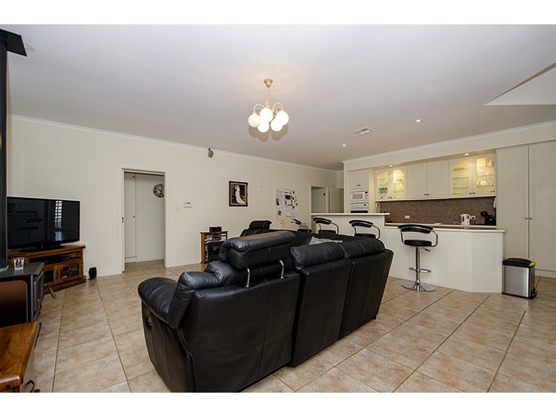 8 Glenmont Crescent, Mount Gambier SA 5290