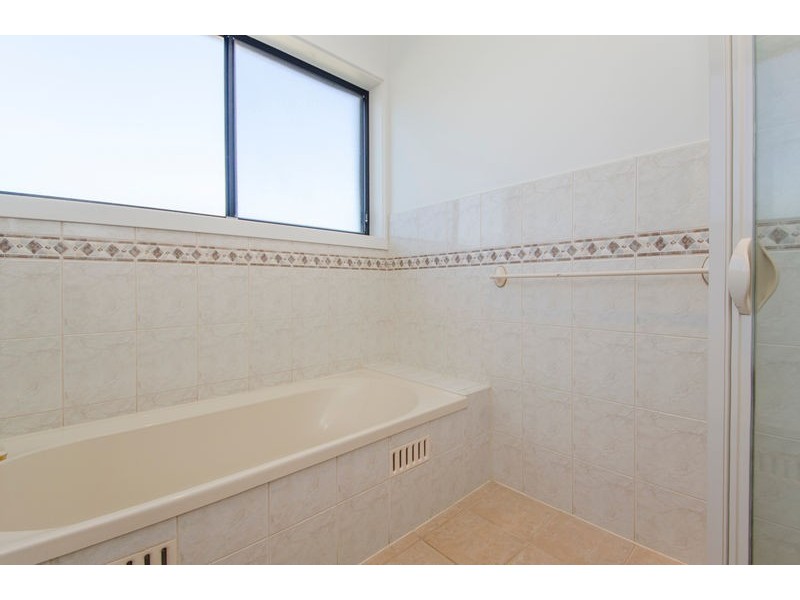 8 Glenmont Crescent, Mount Gambier SA 5290