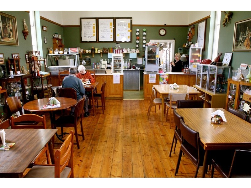 4 Kingsley Road, Allendale East SA 5291