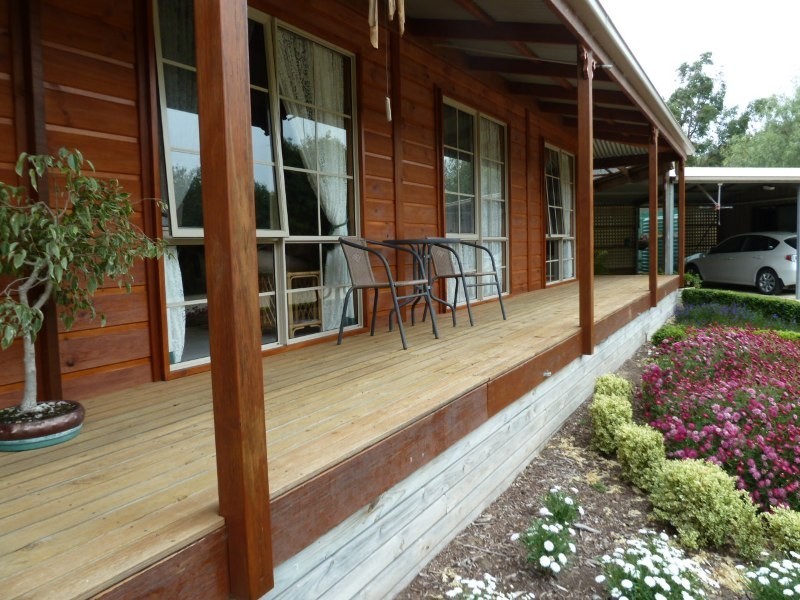 2 Crouch Street, Caveton SA 5291