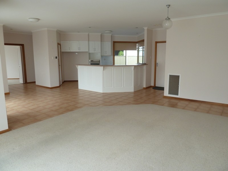 9 Lakewood Avenue, Mount Gambier SA 5290