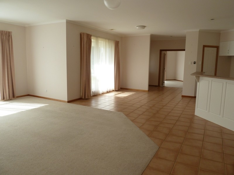 9 Lakewood Avenue, Mount Gambier SA 5290