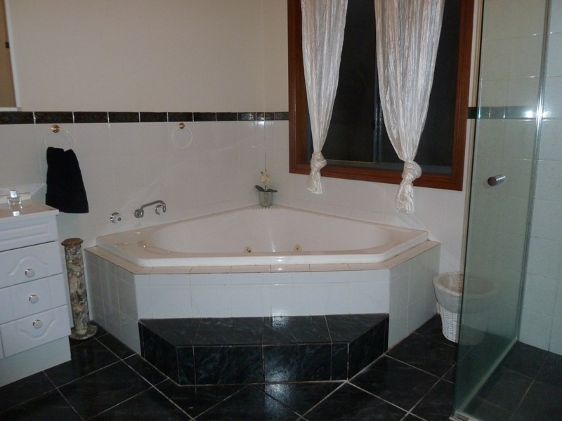 2 Highland Drive, Mount Gambier SA 5290