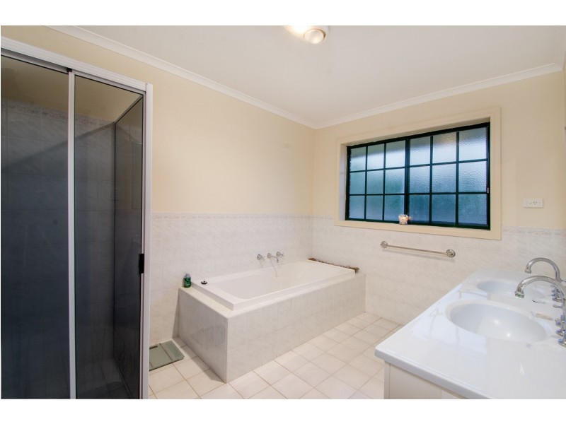 8 Dalkeith Drive, Mount Gambier SA 5290