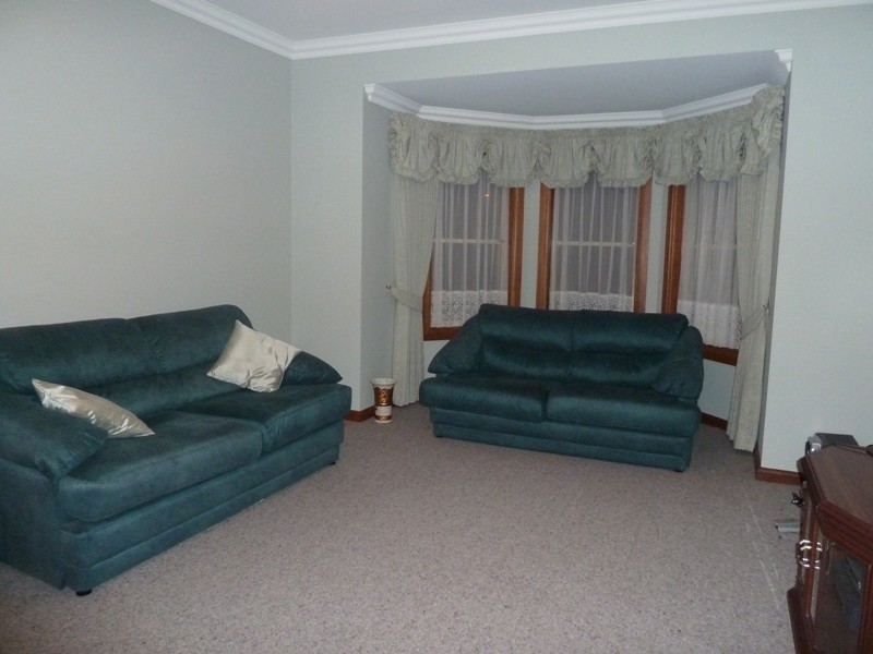 11 Oakridge Crescent, Mount Gambier SA 5290