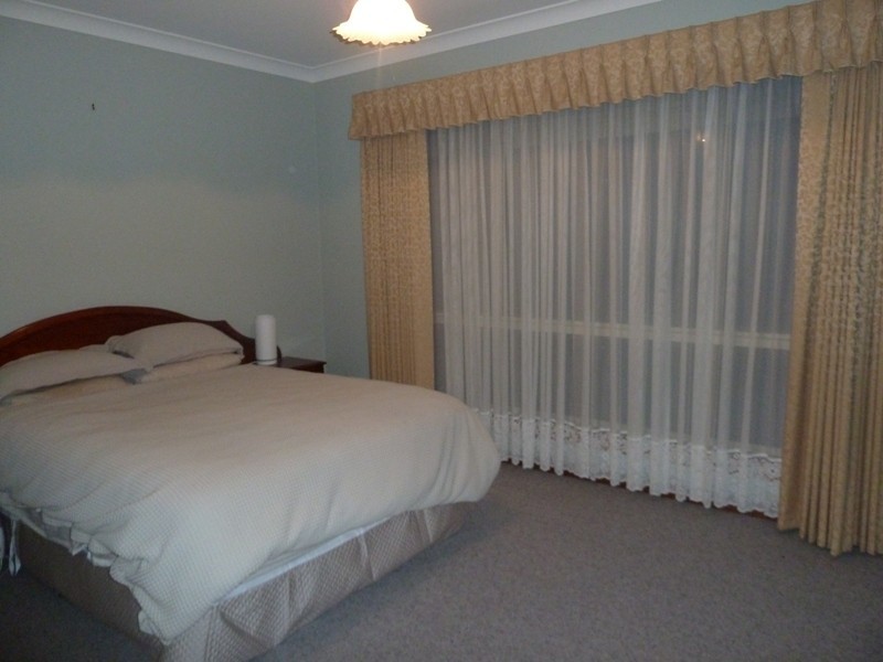 11 Oakridge Crescent, Mount Gambier SA 5290