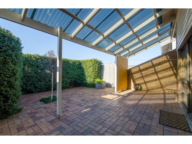 2/4 Lake Terrace West, Mount Gambier SA 5290