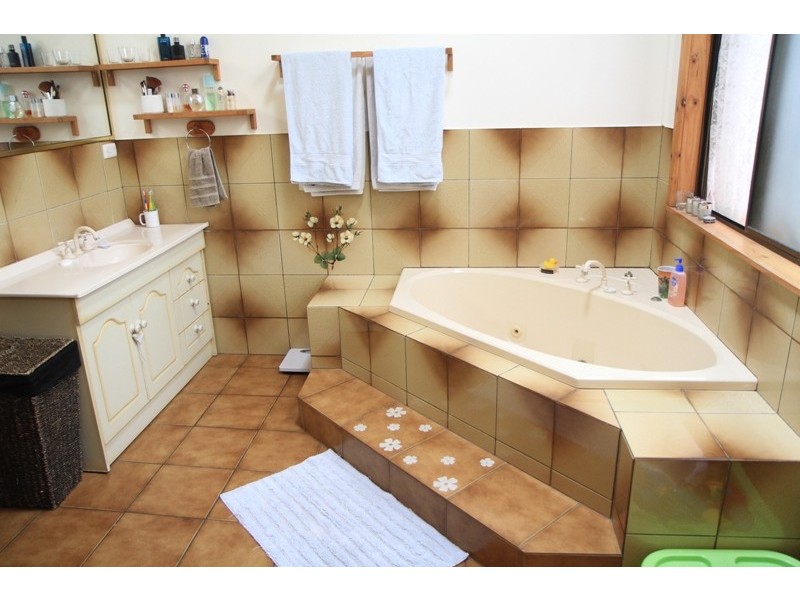 7 Ronald Grove, Mount Gambier SA 5290