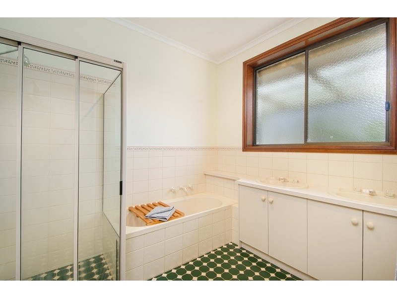 2 Westlands Court, Mount Gambier SA 5290