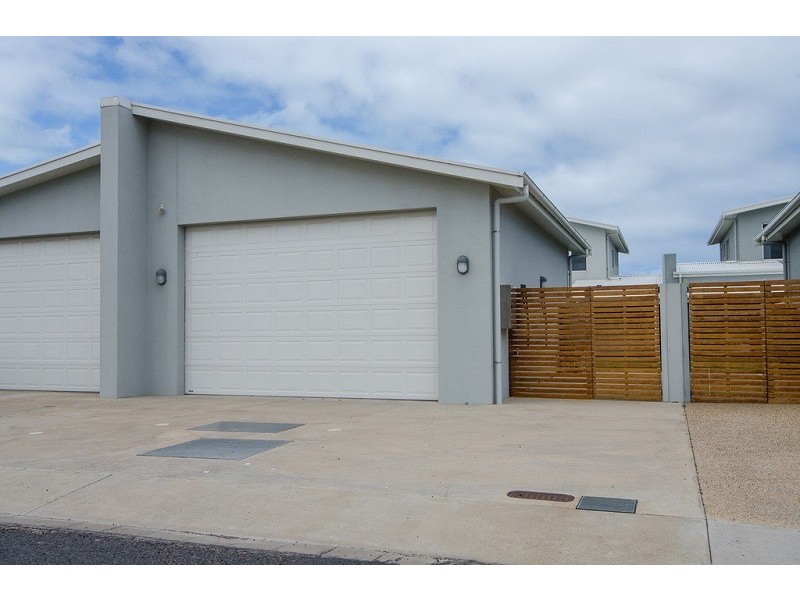 77B Sea Parade, Port Macdonnell SA 5291