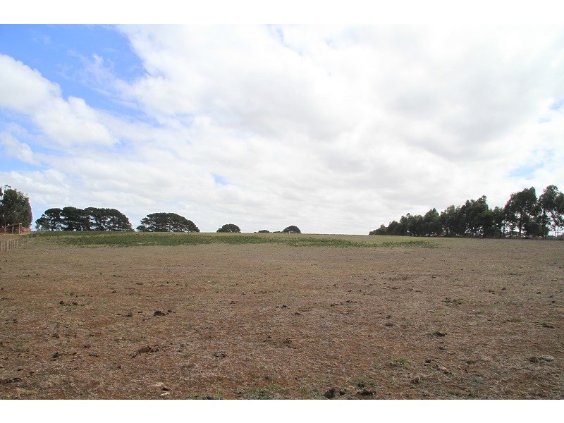 16 Hunts Road, Wye SA 5291