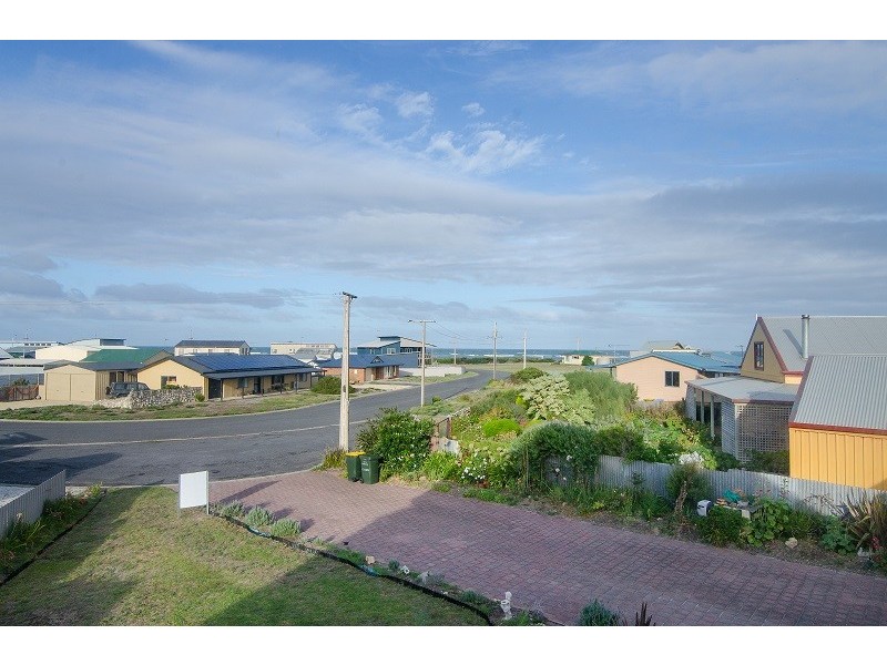 15 Lila Crescent, Nene Valley SA 5291