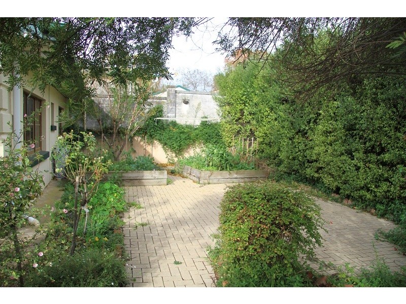 35 Jubilee Hwy West, Mount Gambier SA 5290