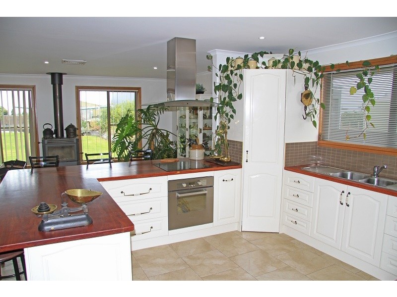 6 Livingston Street, Blackfellows Caves SA 5291