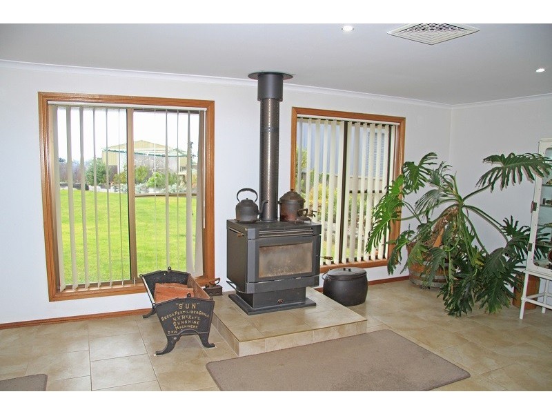 6 Livingston Street, Blackfellows Caves SA 5291