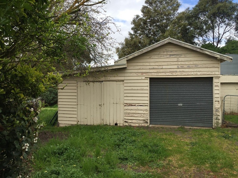 4 Little Koch Street, Casterton VIC 3311