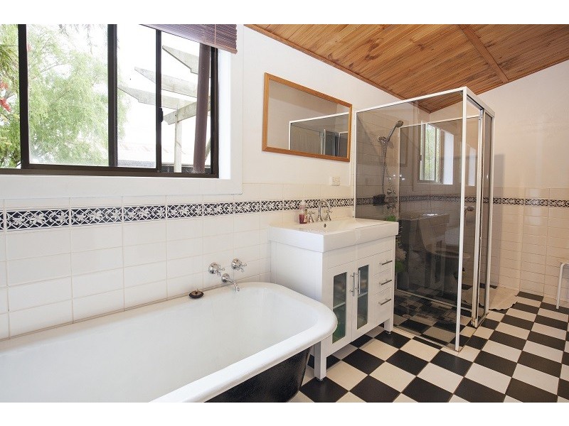 18 Harley Street, Allendale East SA 5291