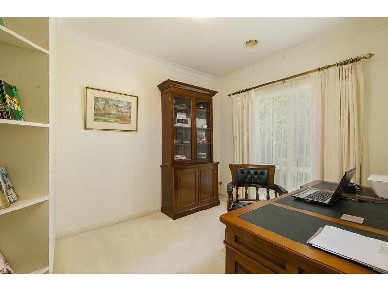 13 Bellaire Close, Mount Gambier SA 5290