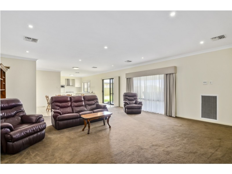 23 Hilltop Avenue, Mount Gambier SA 5290