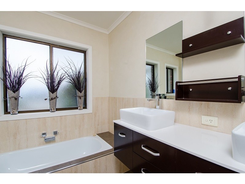 3 Tawarri Crescent, Mount Gambier SA 5290