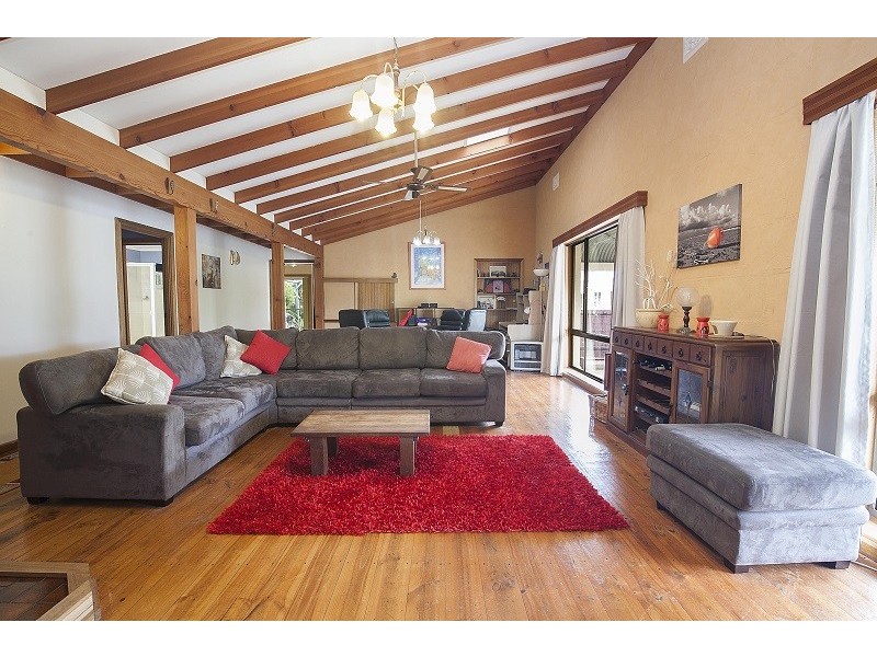 16 Lake Edward Road, Glencoe SA 5291