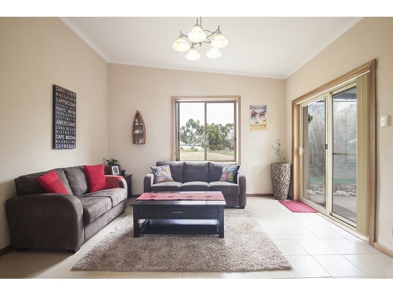 16 Lake Edward Road, Glencoe SA 5291